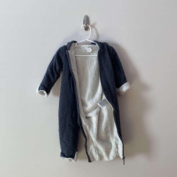 H&M organic cotton grey with fuzzy lined  jumpsuit 6-9M - Picture 8 of 9